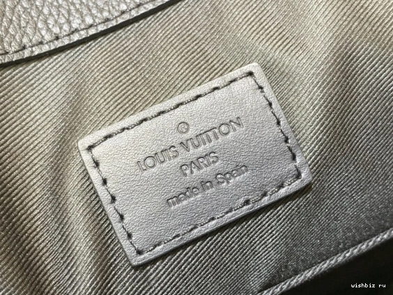 WIS VUITTON Aerogram LOUIS Tote  0306